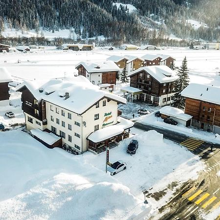Hotel Alpina Ulrichen Extérieur photo