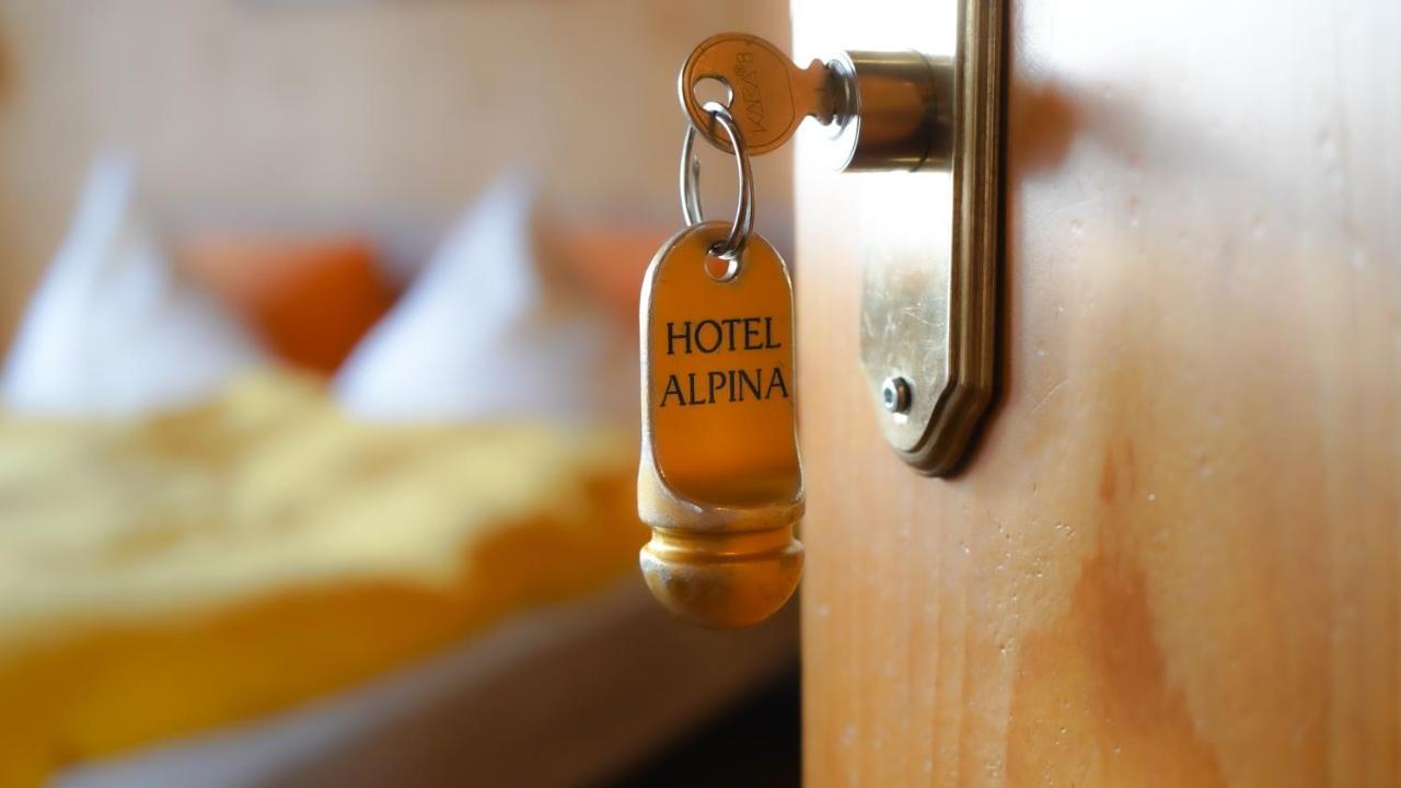 Hotel Alpina Ulrichen Extérieur photo